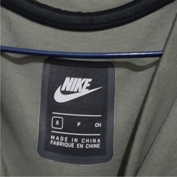 Nike tech long sleeve shirt - Picture 4 of 6